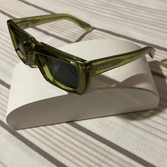 Prada Runway Sunglasses - Picture 3 of 4